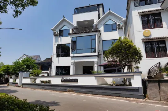 Jiuju Shendu Inn - Pet friendly