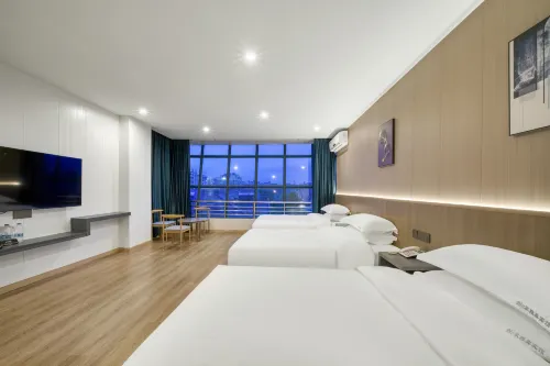 Chuangejia Yaxin Hotel (Tonglu The Bus Terminal Area)
