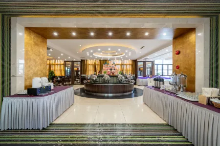 Shanghai Pudong Lingang Kaiyuan Hotel Отели рядом с достопримечательностью «Shanghai Technical Institute of Electronics & Information»