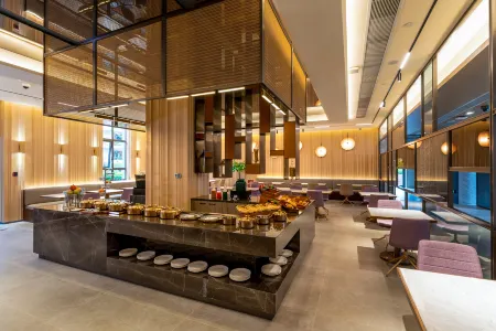 Maple View Hotel Отели рядом с достопримечательностью «Shanghai Electric Power Technology and Management College»