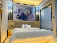 Raoping Pu'erman Light Luxury Apartment