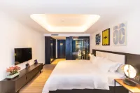 CHAMPS-ELYSEES HOTEL