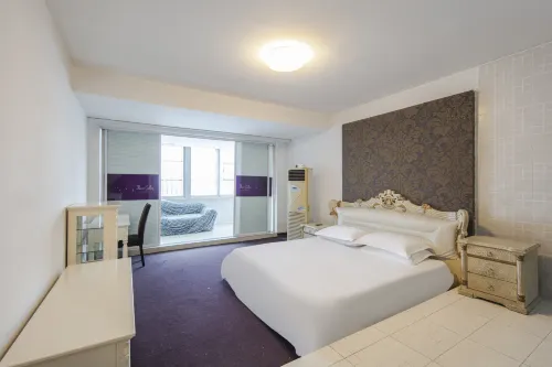 Hello Light Hotel (Hefei Hegong Danan District Metro Station Branch)