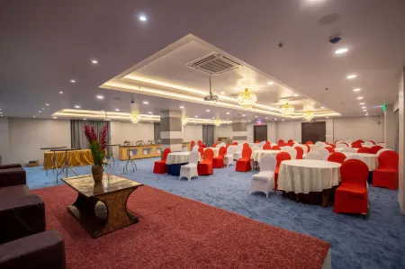 Hotel Palm International