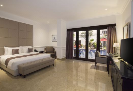 그랜드 팰리스 호텔 수영장