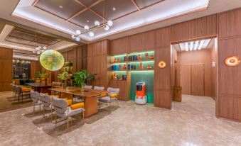 Orange Hotel (Linyi Calligraphy Plaza)