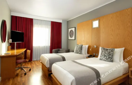 貝爾法斯特市中心温德姆華美達酒店