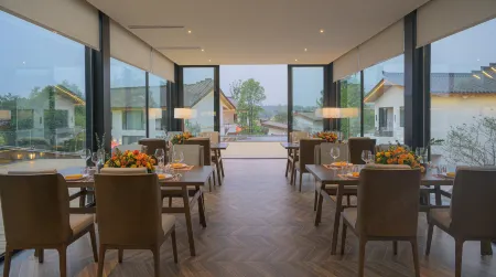 Dayi HITI ALRUO Holiday Resort Отели в г. Даи