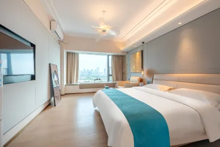 Ferris Wheel Panorama Apartment (Overseas Chinese City Happy Coast Branch)