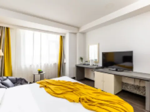 Huludao Ningzhe Hotel (Feitian Square) Hotels in Huludao