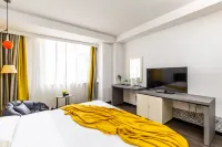 Huludao Ningzhe Hotel (Feitian Square) Hotels in Huludao