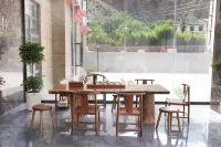 Mangkang Rumei Town Yunshan River Impression Hotel Hotels in Markam
