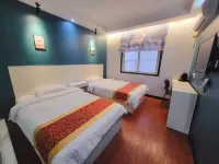Shouxian Xingzhe Business Hotel