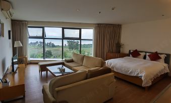 Cambu Shengshui Hotel Fuxian Lake