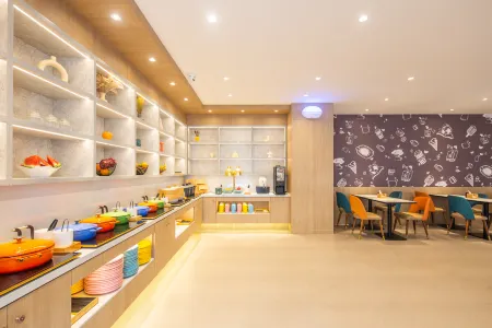 HanTing Hotel (Anyang Neihuang County Government)