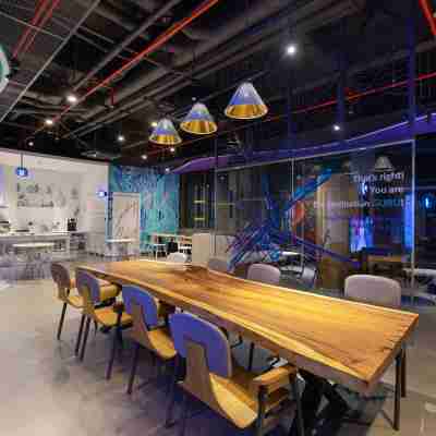 Tru by Hilton Hau Giang City Centre Dining/Meeting Rooms