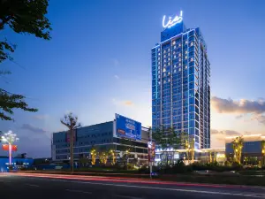 Zigong Minyoun Lia! by Minyoun Hotel (Fantawild Dino Kingdom)
