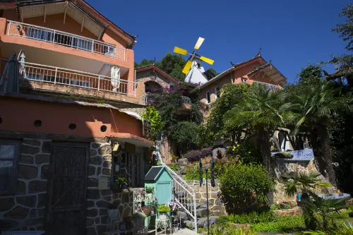 Yiren Waterfront Holiday Courtyard - albergo