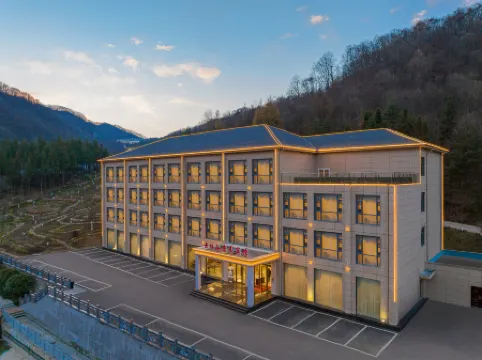 Yunqi Valley Health Hotel