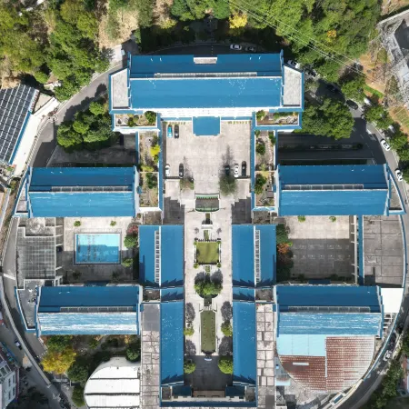 Sun And Moon International  Hotel (Zhenyuan Ancient Town Branch)