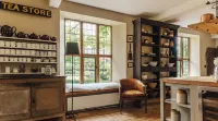 Lavish Tudor Hall & Gardens - Sleeps 14