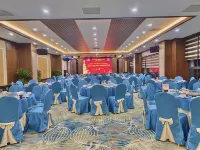Luxury6 Hotel Hotels in Móng Cái