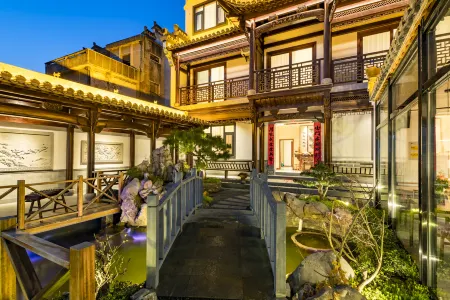 Huangshan Shandong Chou Lvhuan Homestay (Xixinan Ancient Village) Отели рядом с достопримечательностью «Yansi Wenfeng Tower»