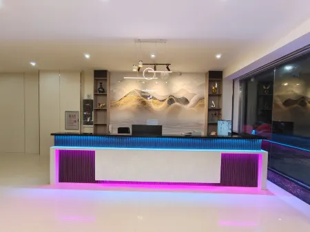 Qiongzhong Jing'en Business Hotel