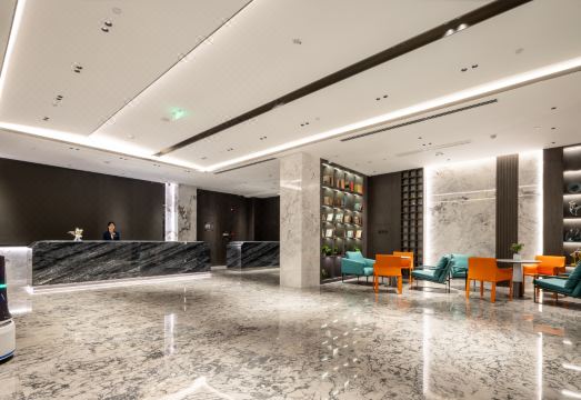 3. 푸징 웨이팅 호..