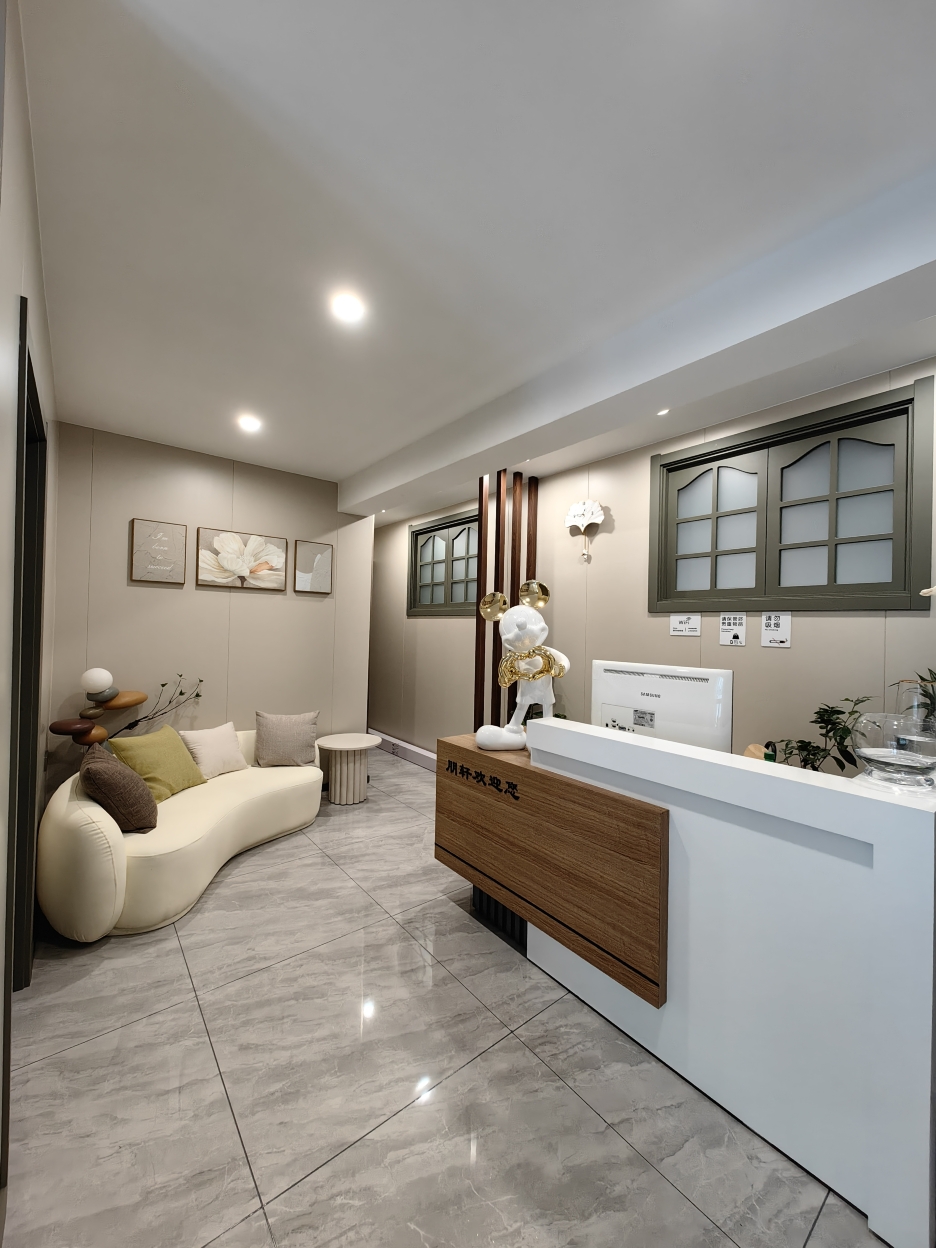 Pengxuan Express Hotel Các khách sạn ở Hải Hà
