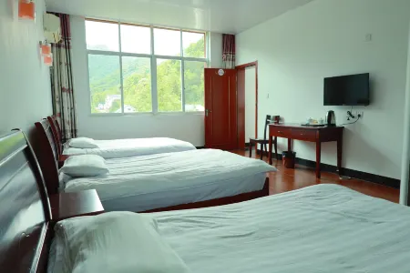 Sanqingshan Beishan Resort Villa Отели в г. Десин