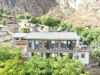 Amy´s Inn โรงแรมใกล้ส่วนกลางช่องเขาเสือกระโจน  แชงกรีลายูนนาน