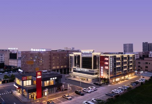 凯里亚德酒店（佛山南海店）外景图