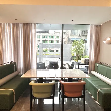 Hua Jing Hotel