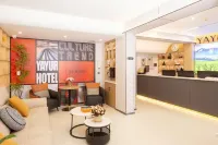 Yayue Hotel (Shihezi Xingfu Road Pedestrian Street) Hotel in zona Junken First Plow