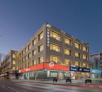 Home Inn (Shanghai Putuo Caoyang Meiling North Road Metro Station)