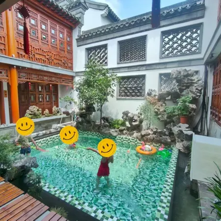 Zhaohua Xishi Guesthouse