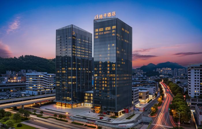 Orange Hotel (Liupanshui High-Speed Rail Station Renmin Square Branch)