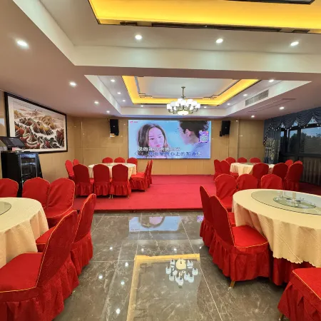 Pingnan Ming'anju Hotel (Xiongsen Animal Kingdom)