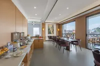 Jianshui Past and Present Courtyard Hotel