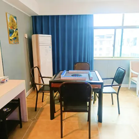 Longhui Jinshun Business Hotel