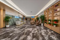 Lanbo Hotel (Urumqi Railway Station North Square)