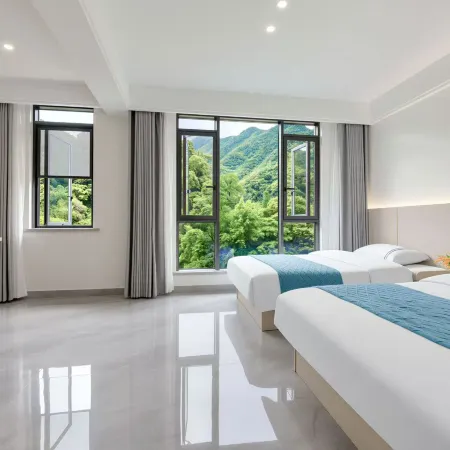 Shiyan Homestay (Sanqingshan Gangshou Cableway)