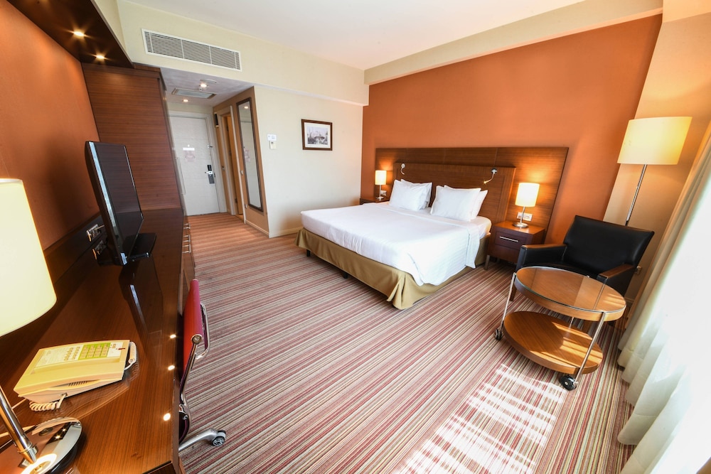 Courtyard by Marriott Istanbul West