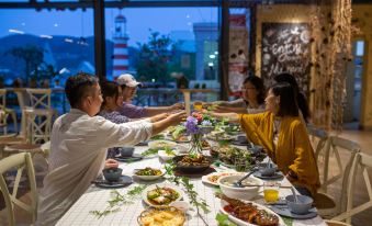 Shizi Hongzi Haifang Chaoying Hotel (Xiangshan Banbianshan)