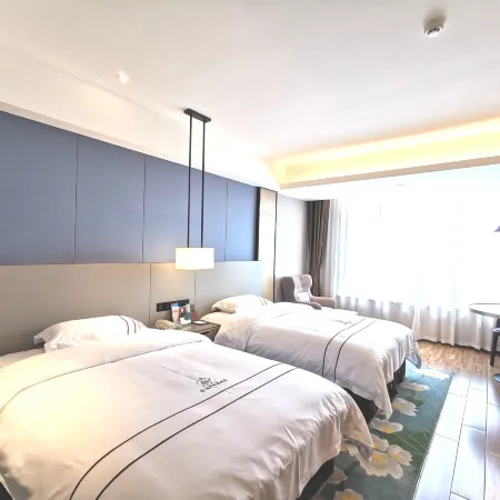 Yongfu County Golden Coast Royal Blessing Hotel
