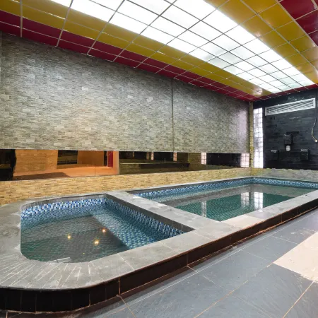 Glamour Hotel and Spa