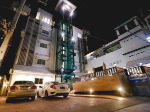 Hua Hin White Villa Hotel