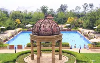 Hilton Qingdao Golden Beach - Rooftop Pools