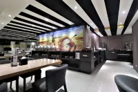 J-Hotel - breakfast